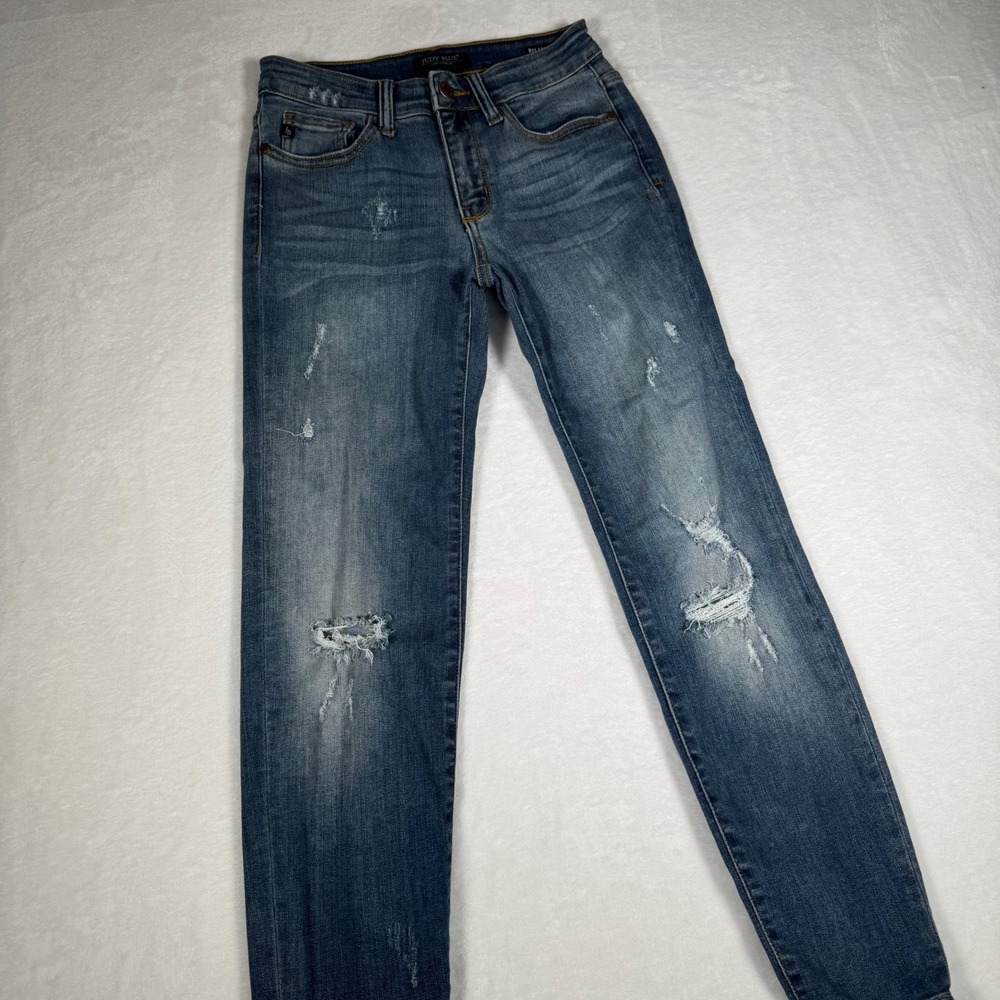 Judy Blue Relaxed Fit Distressed Straight Leg Jeans Medium Wash Sz 3/26 JB8271DK
